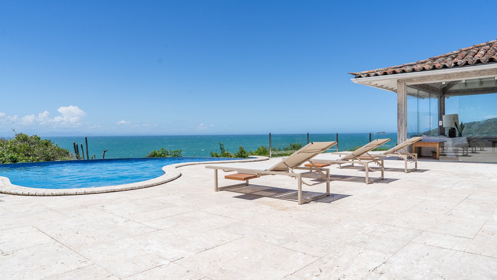 Casa Tartaruga — piscina infinita